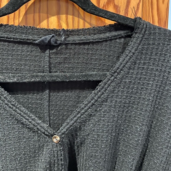 Urban Outfitters Long-Sleeve Bottom tie Tee - Picture 2 of 3